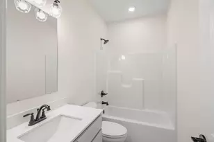 3108 Hilltop Rd, Valparaiso, IN 46385 - Photo 6
