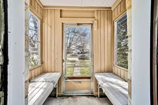 843 173rd St, Hammond, IN 46324 - Photo 4