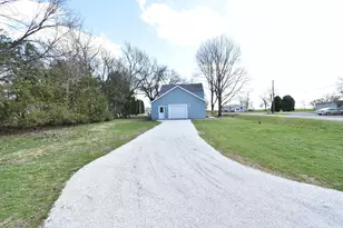 112 W Allen St, Kentland, IN 47951 - Photo 10