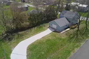 112 W Allen St, Kentland, IN 47951 - Photo 2