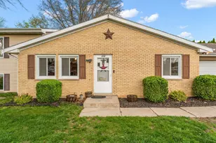 208 W Stevenson St, Morocco, IN 47963 - Photo 2