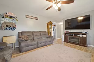 427 Nantucket Rd, Valparaiso, IN 46385 - Photo 4