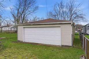 407 Dallas St, Gary, IN 46406 - Photo 12