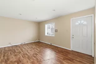 407 Dallas St, Gary, IN 46406 - Photo 4