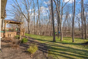228 W Papillon Dr, Valparaiso, IN 46385 - Photo 46