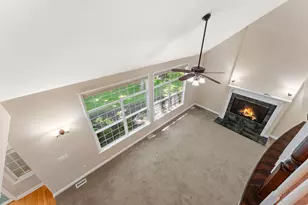228 W Papillon Dr, Valparaiso, IN 46385 - Photo 12