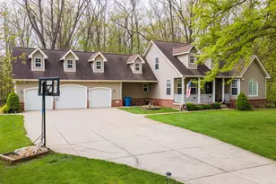 228 W Papillon Dr, Valparaiso, IN 46385 - Photo 50