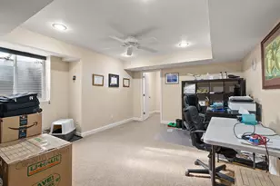 228 W Papillon Dr, Valparaiso, IN 46385 - Photo 28