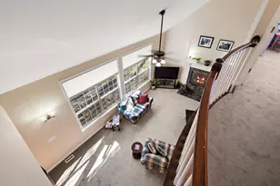 228 W Papillon Dr, Valparaiso, IN 46385 - Photo 14