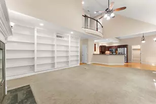 228 W Papillon Dr, Valparaiso, IN 46385 - Photo 6