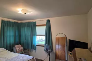 950 Lincoln St, Hobart, IN 46342 - Photo 16