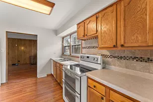 7021 Osborn Ave, Hammond, IN 46323 - Photo 10