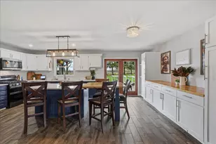 426 Laurel Ln, Valparaiso, IN 46385 - Photo 6