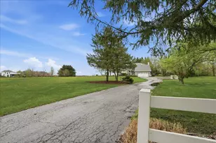 426 Laurel Ln, Valparaiso, IN 46385 - Photo 46