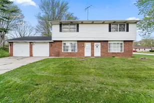 2102-2104 Washington Ave, Chesterton, IN 46304 - Photo 2