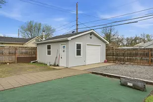 326 Tyler Ave, Hobart, IN 46342 - Photo 18