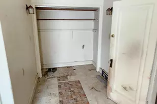 301 W 43rd Ave, Gary, IN 46408 - Photo 28