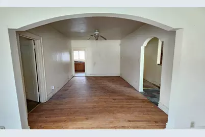 301 W 43rd Avenue, Gary, IN 46408 - Photo 24