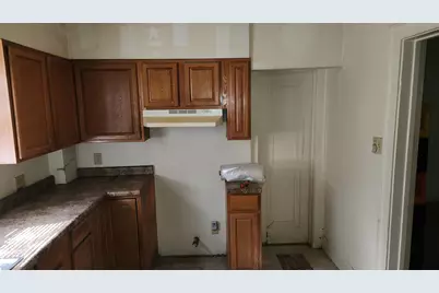 301 W 43rd Avenue, Gary, IN 46408 - Photo 12