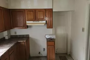 301 W 43rd Ave, Gary, IN 46408 - Photo 12