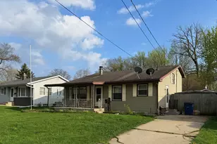 621 Superior St, Michigan City, IN 46360 - Photo 2