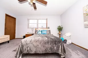 906 Honeysuckle Ln, Michigan City, IN 46360 - Photo 18