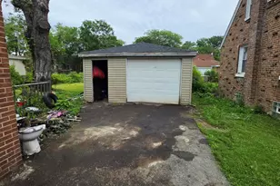 4433 Vermont Ct, Gary, IN 46409 - Photo 6