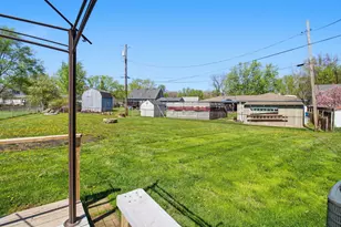 411 Portland Rd, Valparaiso, IN 46385 - Photo 18
