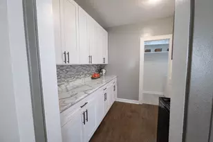 733 Lincoln St, Gary, IN 46402 - Photo 8