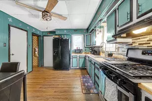 1421 Roberts Ave, Whiting, IN 46394 - Photo 8