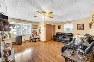 1421 Roberts Ave, Whiting, IN 46394 - Photo 4