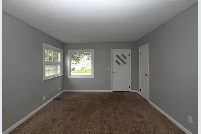 911 N Hathaway Street, Winamac, IN 46996 - Photo 14
