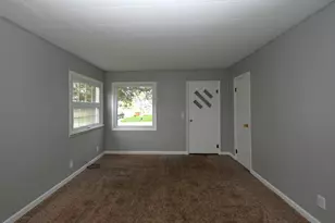 911 N Hathaway St, Winamac, IN 46996 - Photo 14