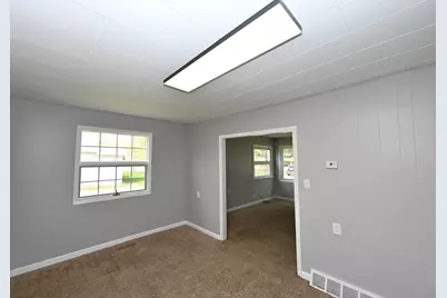 911 N Hathaway Street, Winamac, IN 46996 - Photo 12