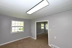911 N Hathaway St, Winamac, IN 46996 - Photo 12