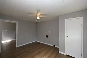 911 N Hathaway St, Winamac, IN 46996 - Photo 8