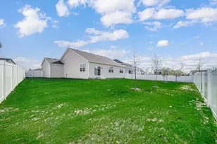 3856 Fender St, Valparaiso, IN 46385 - Photo 20
