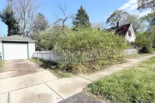 303 E Porter Ave, Chesterton, IN 46304 - Photo 4