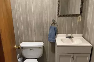1034 Woodlawn Ave, Michigan City, IN 46360 - Photo 20