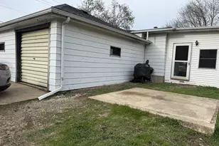 1034 Woodlawn Ave, Michigan City, IN 46360 - Photo 10