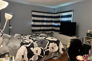 905 Plain St, La Porte, IN 46350 - Photo 4
