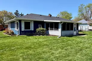 632 S Dickson St, Michigan City, IN 46360 - Photo 2