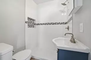 560 Ralston St, Gary, IN 46406 - Photo 8