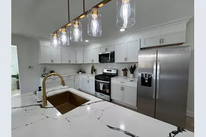 2401 W 6th Avenue, Gary, IN 46404 - Photo 8