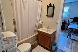 401 Brown St, Valparaiso, IN 46383 - Photo 8
