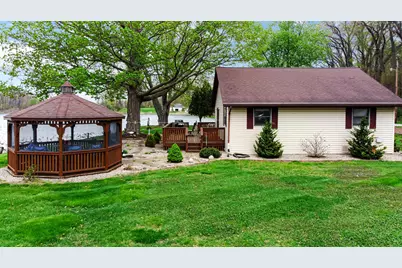 1588 W Severs Road, La Porte, IN 46350 - Photo 4