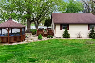 1588 W Severs Rd, La Porte, IN 46350 - Photo 4