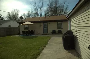 767 Fremont Rd, Valparaiso, IN 46385 - Photo 12