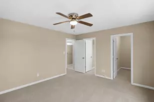 1066 E 115th Ct, Crown Point, IN 46307 - Photo 16