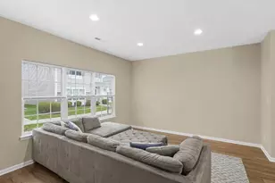 1066 E 115th Ct, Crown Point, IN 46307 - Photo 8